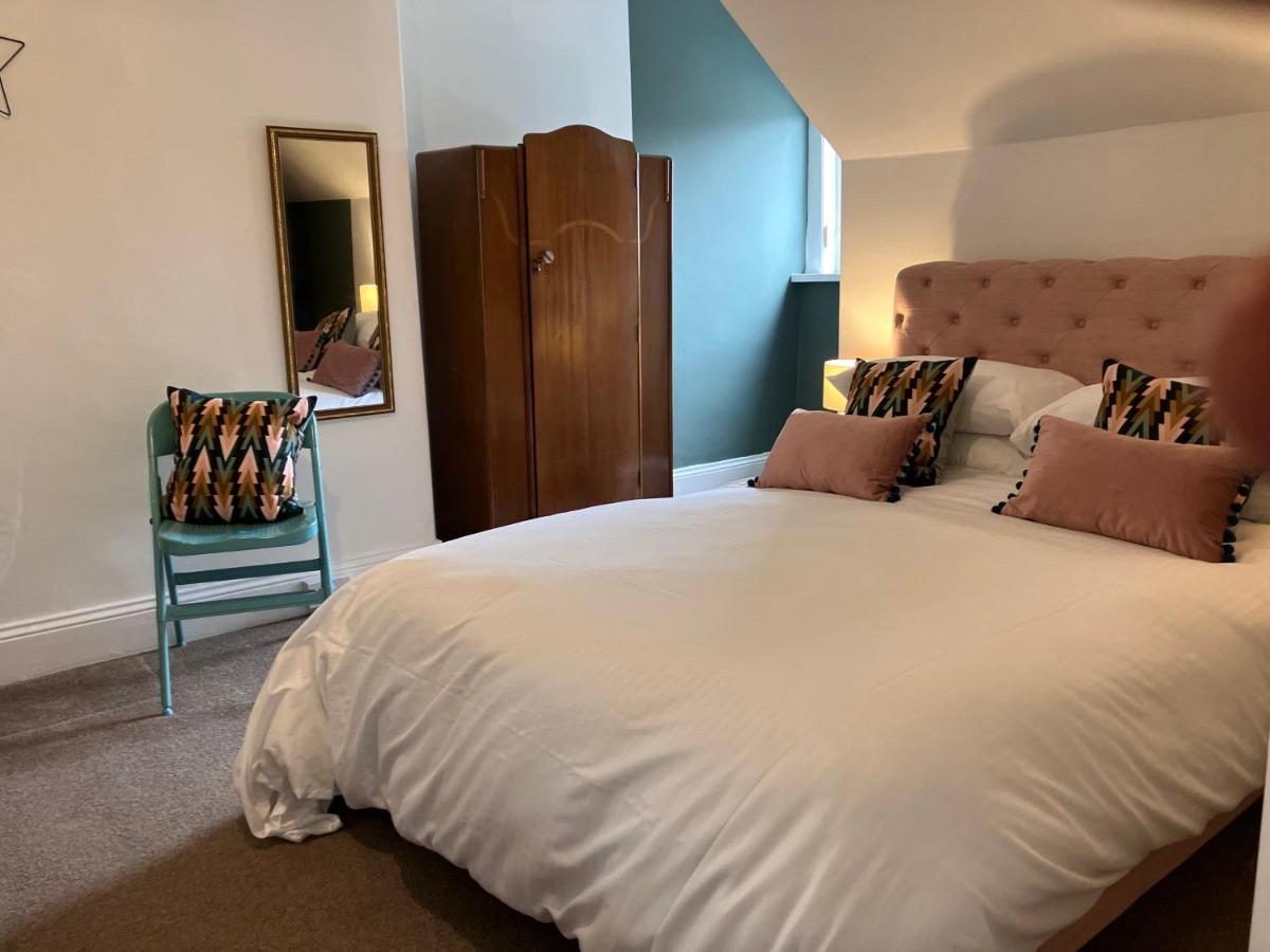 Holiday home Romford - Close To Centre, Hospital Crownworks Nissan And Stadium Of Light Sunderland (Tyne and Wear)