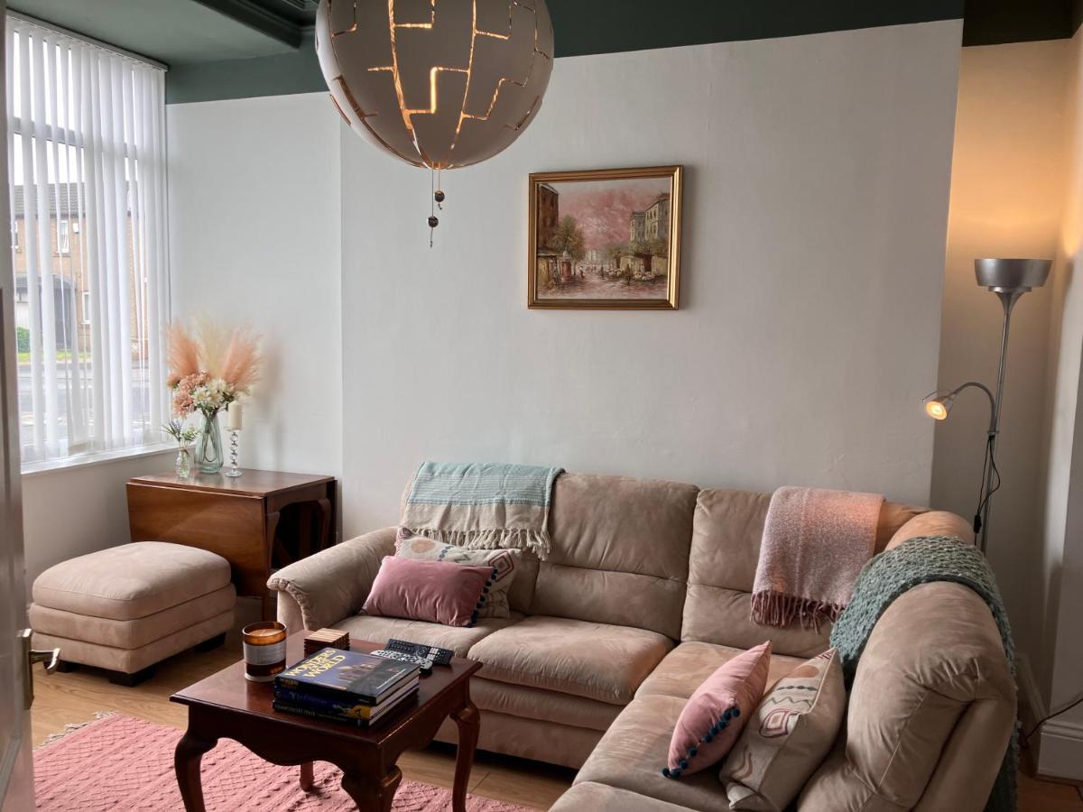Romford - Close To Centre, Hospital Crownworks Nissan And Stadium Of Light *