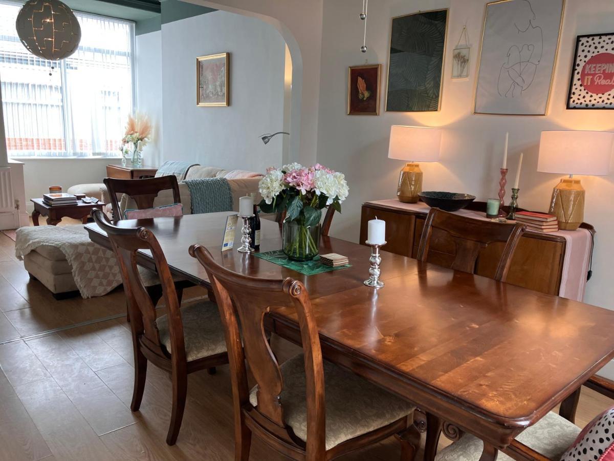Romford - Close To Centre, Hospital Crownworks Nissan And Stadium Of Light * Sunderland (Tyne and Wear)