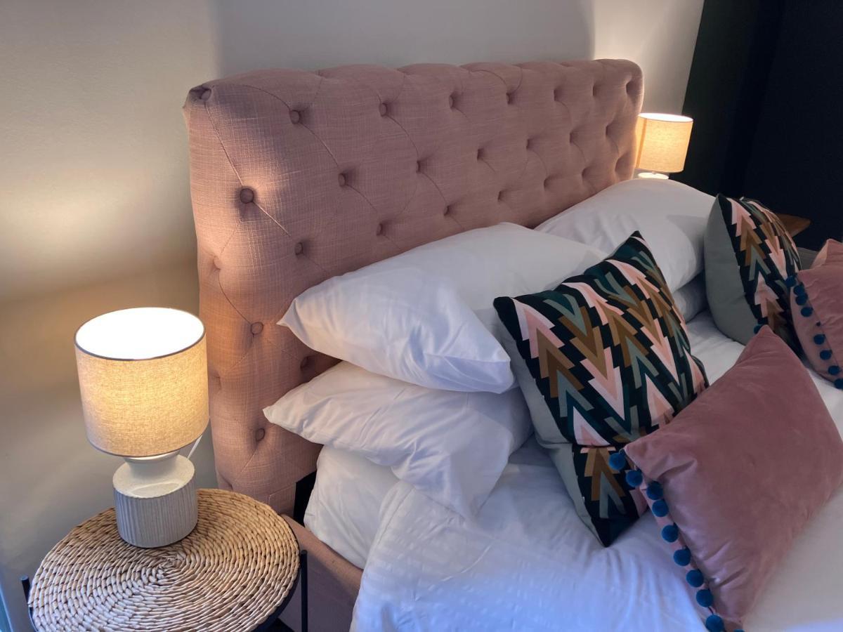 Holiday home Romford - Close To Centre, Hospital Crownworks Nissan And Stadium Of Light Sunderland (Tyne and Wear)