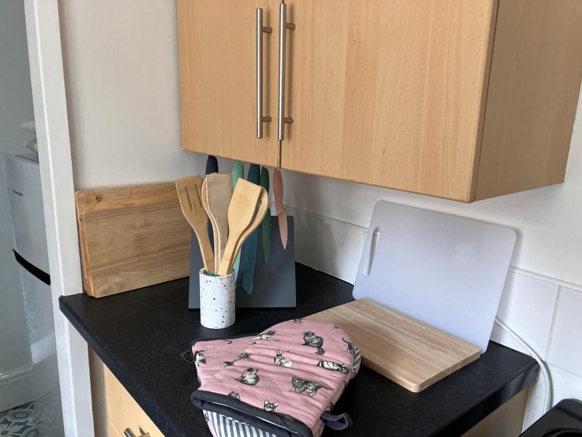 Romford - Close To Centre, Hospital Crownworks Nissan And Stadium Of Light *