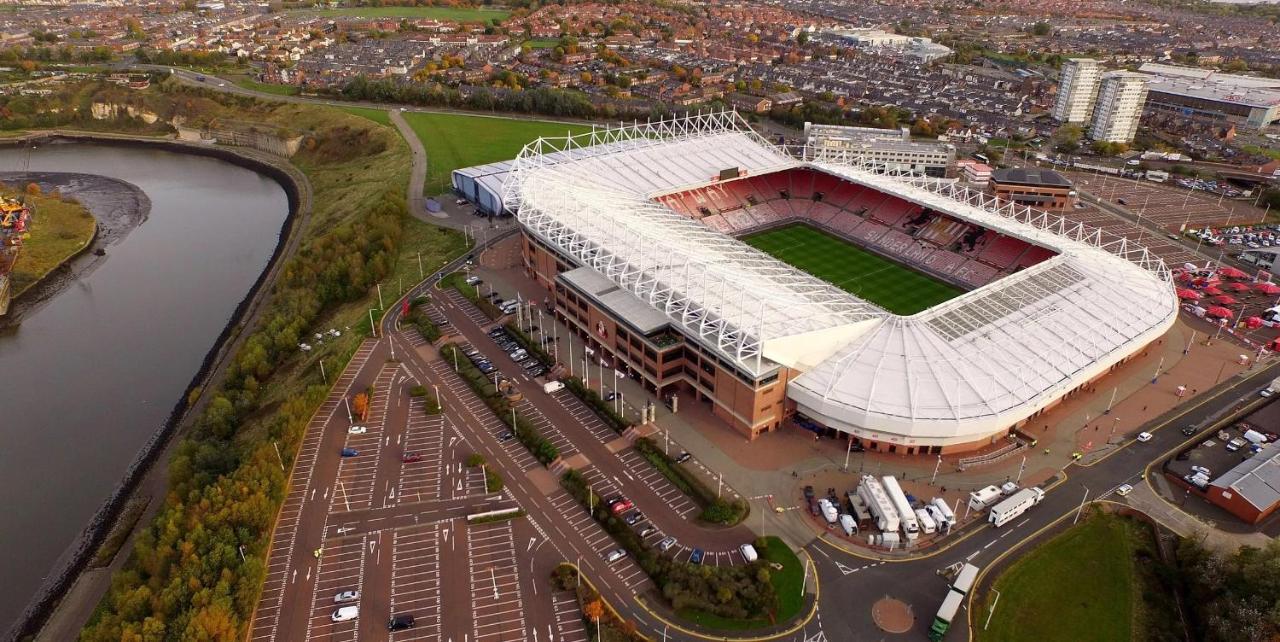 Romford - Close To Centre, Hospital Crownworks Nissan And Stadium Of Light Sunderland (Tyne and Wear)